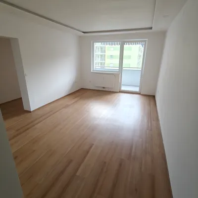 3-Zimmer-Wohnung mieten in Bruck-Mürzzuschlag – 75 m², € 895 – Bild 1 von 12