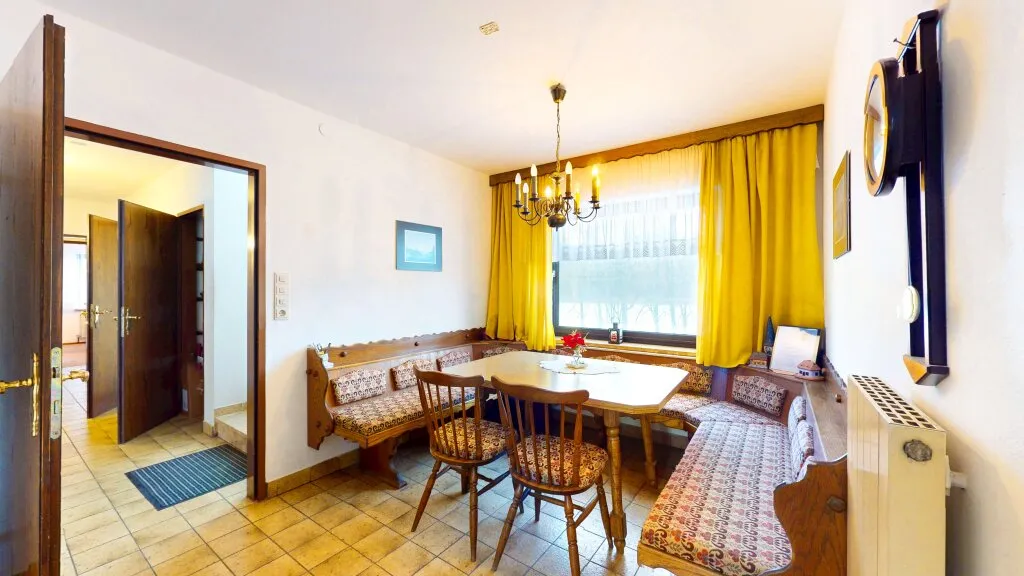 Großzügiges Wohnhaus im Rosental mit viel Fläche, flexibler Raumstruktur und attraktivem Preis-Leistungs-Verhältnis. - Ansicht 3