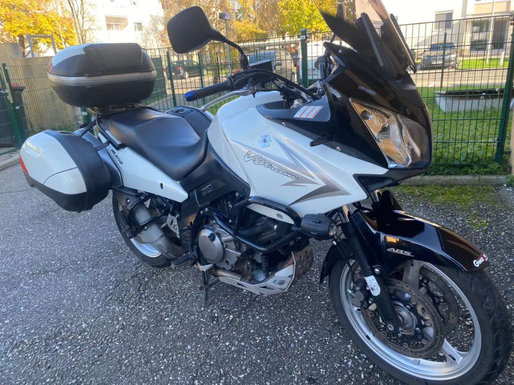 Suzuki V-Strom DL650A Tourer