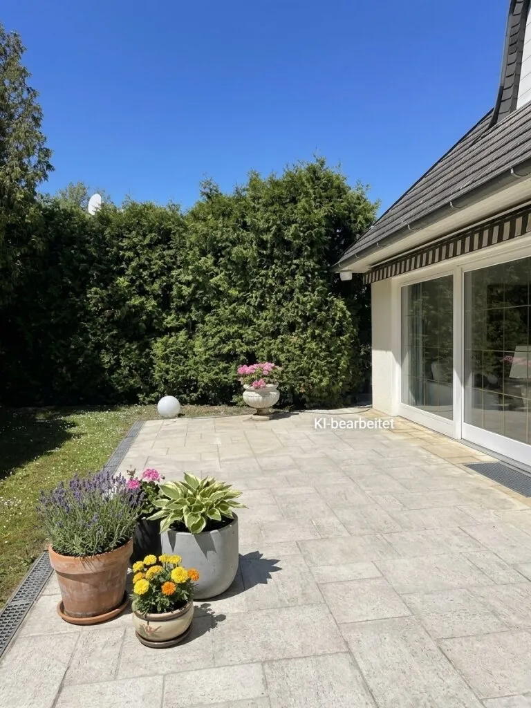 Attraktive Villa mit ca.150m² Wohnfläche, großem Garten, Biotop. Terrasse & Garage in bester Lage Nähe Grinzing - Ihr Traumhaus! - Widok 2