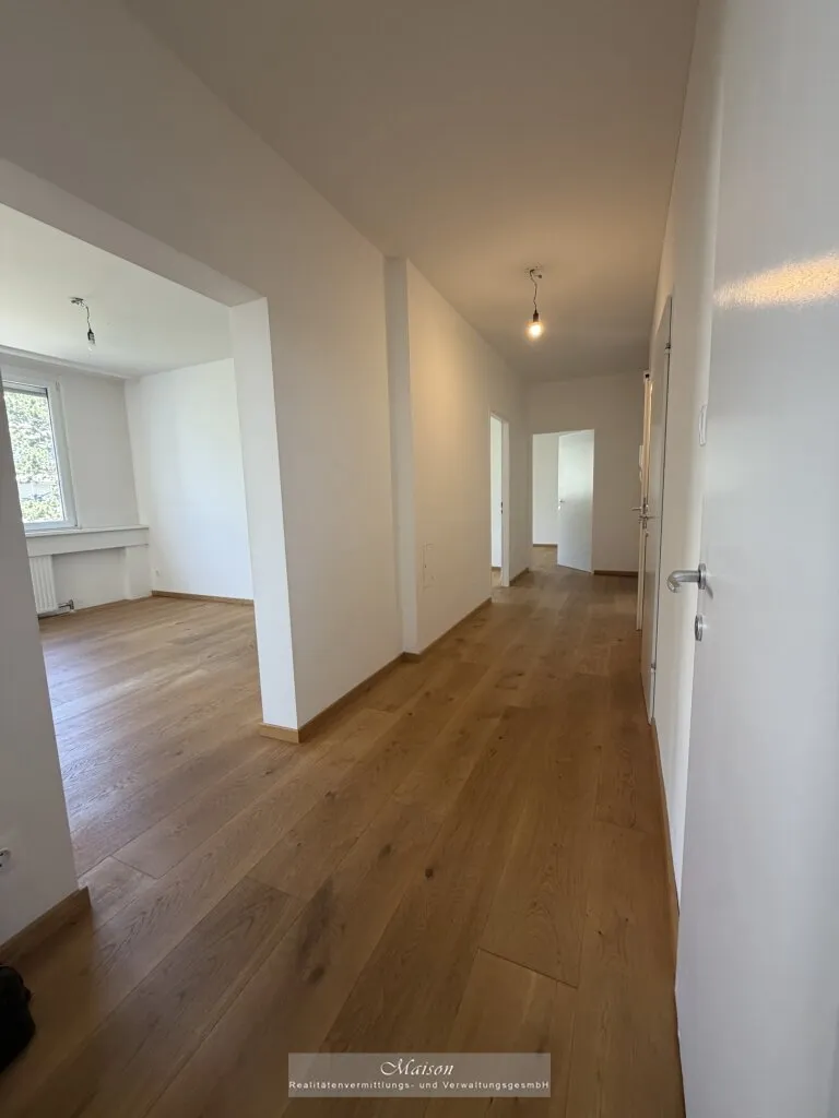 DIREKT AM KURPARK BAD VÖSLAU - LICHTDURCHFLUTETES 4 ZIMMER EIGENTUM IN TOPZUSTAND – pohled 2