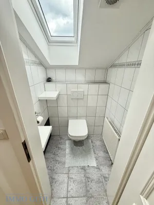 15-Zimmer-Gewerbeimmobilie kaufen in Neunkirchen – 1 158 m², € 548.000 – Bild 32 von 73