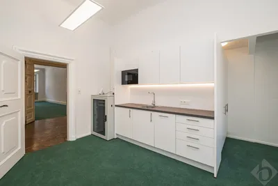 6-Zimmer-Gewerbeimmobilie mieten in Salzburg Stadt – 240 m², € 3.621 – Bild 4 von 8