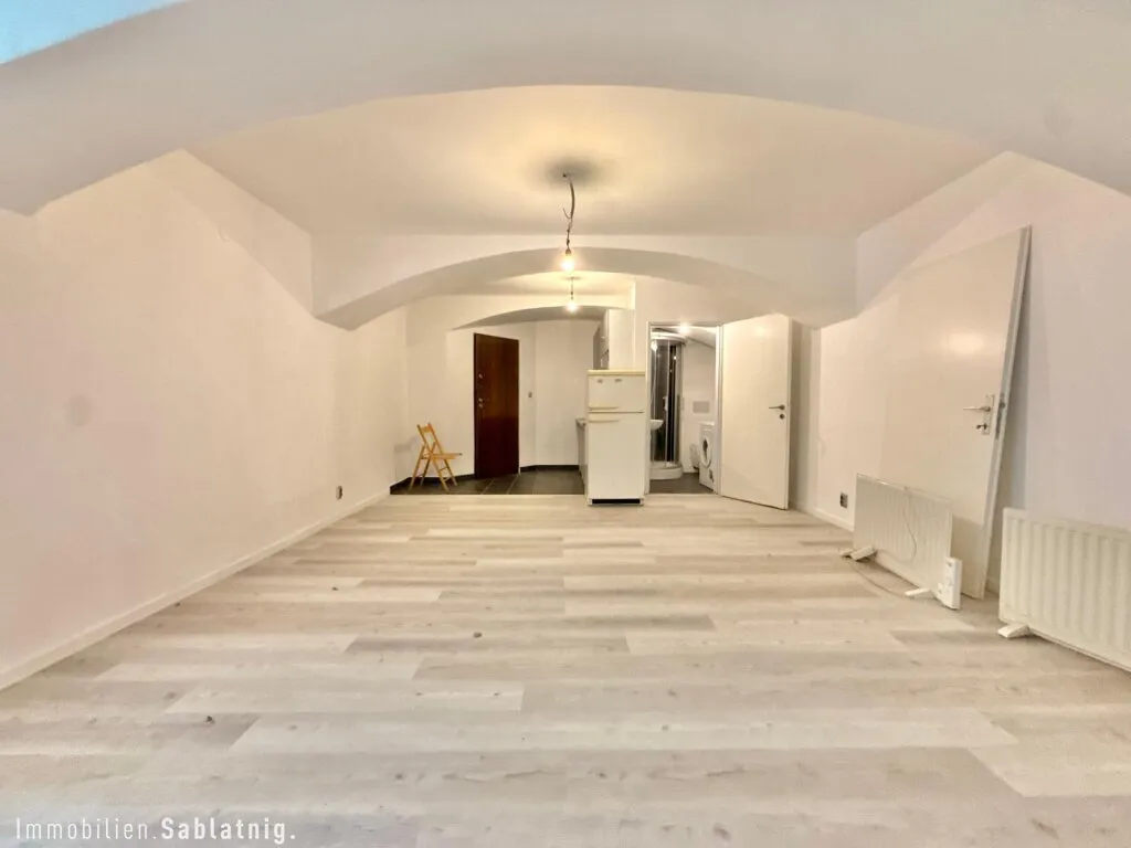 ATTRAKTIVE GEWERBEEINHEIT! - Vielseitig nutzbare Werkstattfläche mit Entwicklungspotenzial im 18. Bezirk Wiens mit ca. 80 m²! - Ansicht 2