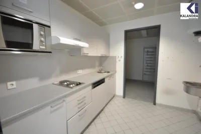 11-Zimmer-Gewerbeimmobilie mieten in Wien – 565 m², € 10.000 – Bild 22 von 23