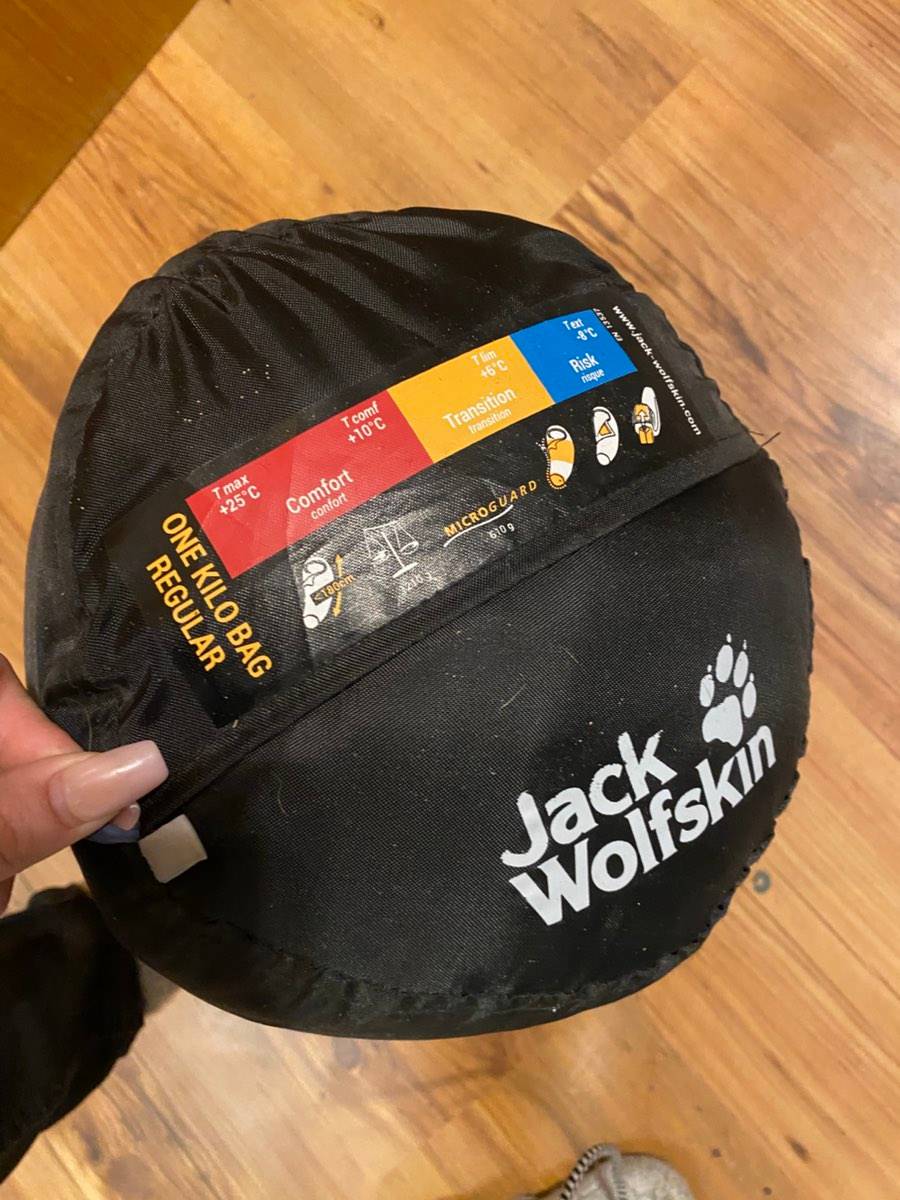 Jack Wolfskin One Kilo Bag Regular Schlafsack schwarz Outdoor Camping,   60,- (6020 Innsbruck) - willhaben