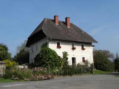 7-Zimmer-Haus kaufen in Klagenfurt Land – 165 m², € 115.000 – Bild 2 von 11