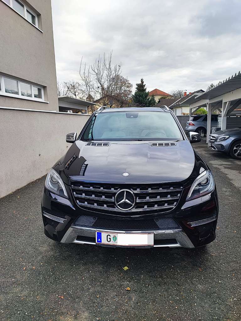 Mercedes-Benz M-Klasse ML 350 BlueTEC 4MATIC A-Edition Aut. SUV / Geländewagen