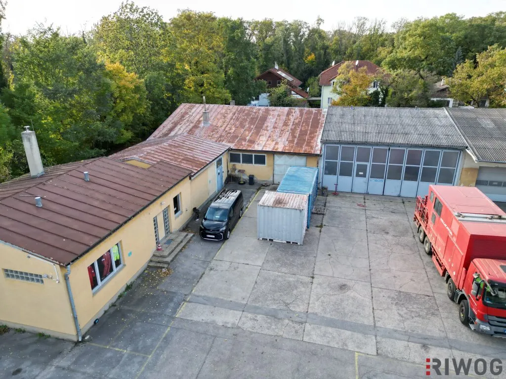 Betriebsobjekt mit großzügigen Freiflächen, Kaltlagerhallen und Büros - Vista 3