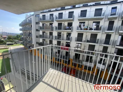 Familienfreundliche 3-Zimmer-Wohnung mit Balkon nahe Oberlaa – Bild 3