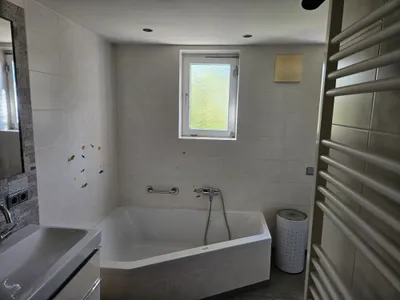6-Zimmer-Immobilie mieten in Hallein – 140 m², € 1.300 – Bild 16 von 26