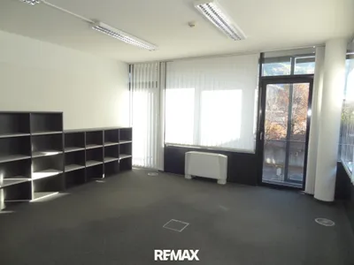 Gewerbeimmobilie mieten in Schwaz – 216 m²