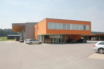 Gewerbeimmobilie mieten in Weiz – 337 m², € 8
