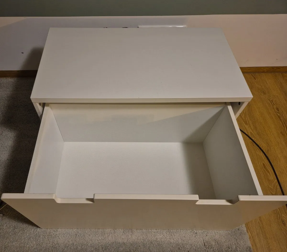 IKEA SMÅSTAD ehem. STUVA Bank mit Kasten, € 25,- (2340 Mödling)