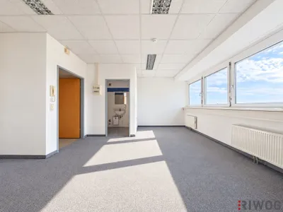 2-Zimmer-Gewerbeimmobilie mieten in Mödling – 56 m², € 702 – Bild 2 von 4
