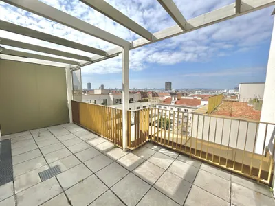 ab 01.07.2026 verfügbar! Lichtdurchflute 2 Zimmer Wohnung mit zwei Terrassen – Bild 2