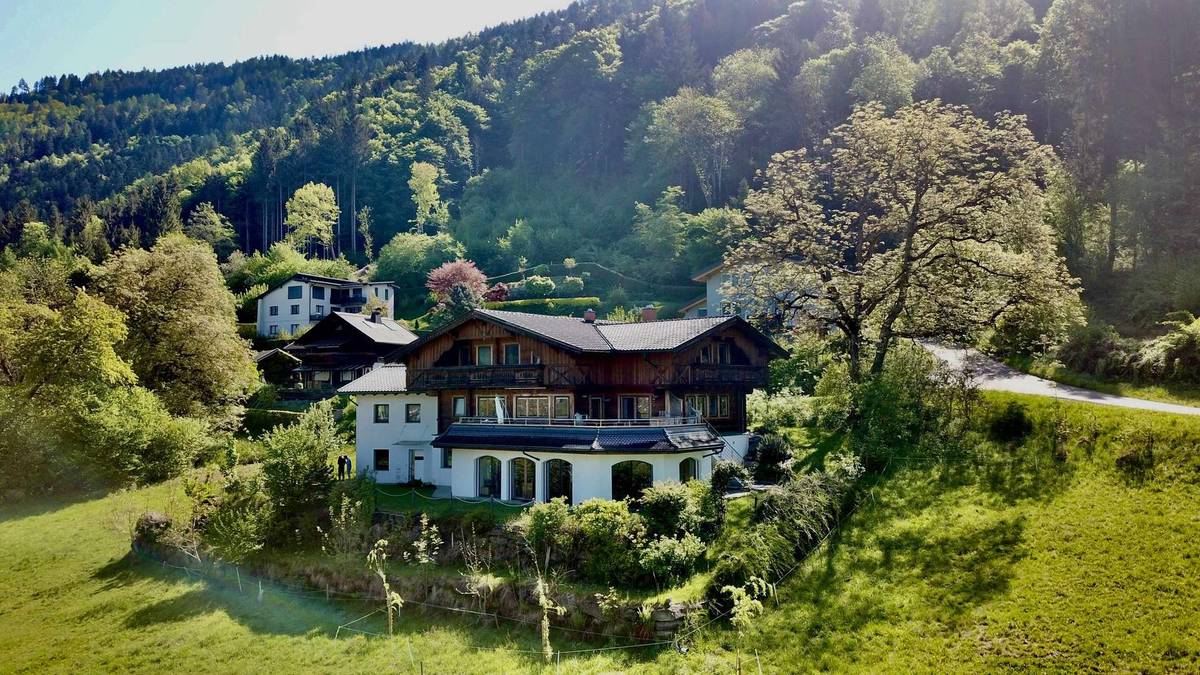 Sehenswertes Landhaus mit Panoramablick auf den Ossiacher See - Ansicht 2