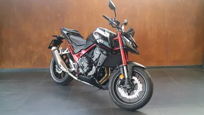 Honda Hornet 750 E-Clutch