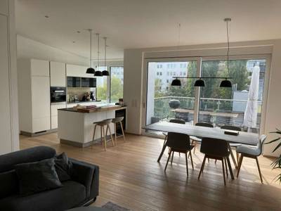 Exklusive Dachgeschoßwohnung mit 2 Terrassen beim Schlossquadrat