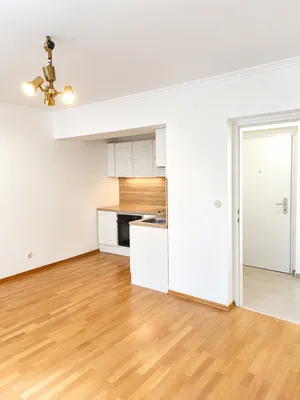 Helle, frisch renovierte 2-Zimmer-Wohnung in ruhiger Lage - 1210 Wien – Bild 2