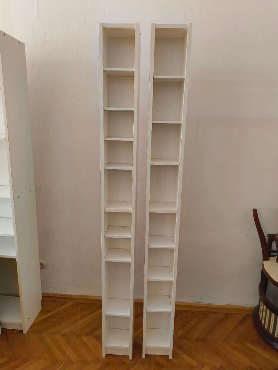 2x IKEA Gnedby Bücher/ DVD/ CD-Regal zu verschenken, € 0,- (1090 Wien)