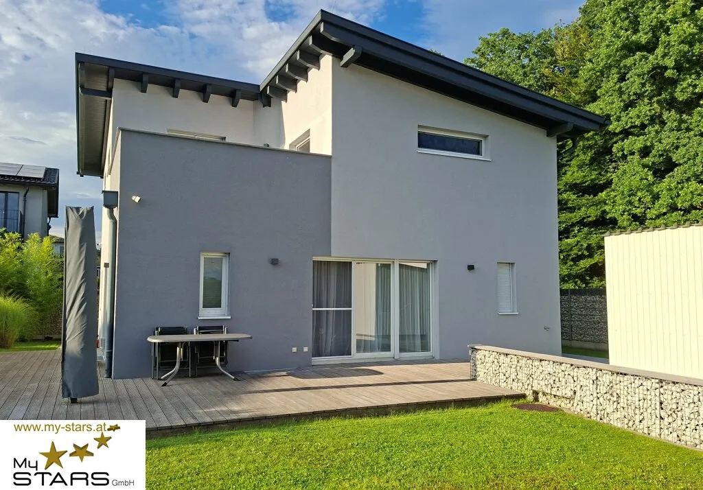 neuer Kaufpreis: Gepflegtes Zuhause nahe dem Mattsee mit großem Garten, Dachterrasse und Doppel-Carport! - Ansicht 3