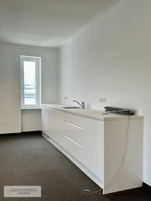 5-Zimmer-Gewerbeimmobilie mieten in Wien – 333 m², € 6.090 – Bild 8 von 12