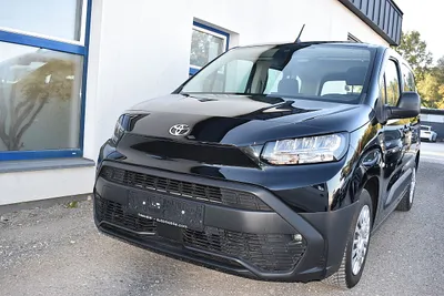 Toyota Proace City Verso L1 1,2 110 Shuttle