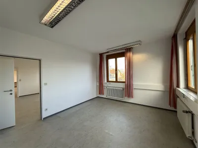 5-Zimmer-Gewerbeimmobilie mieten in Hallein – 85 m², € 1.401 – Bild 11 von 38