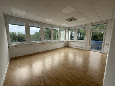 6-Zimmer-Gewerbeimmobilie mieten in Baden – 240 m², € 3.462 – Bild 10 von 16