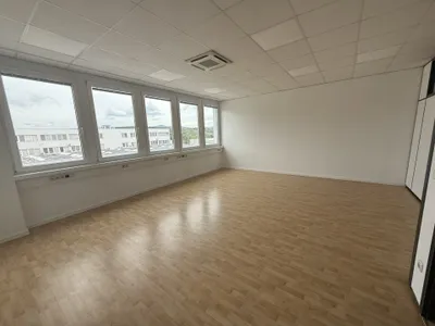 6-Zimmer-Gewerbeimmobilie mieten in Baden – 240 m², € 3.462 – Bild 7 von 16