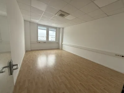 6-Zimmer-Gewerbeimmobilie mieten in Baden – 240 m², € 3.462 – Bild 5 von 16
