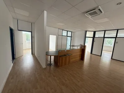 6-Zimmer-Gewerbeimmobilie mieten in Baden – 240 m², € 3.462 – Bild 6 von 16