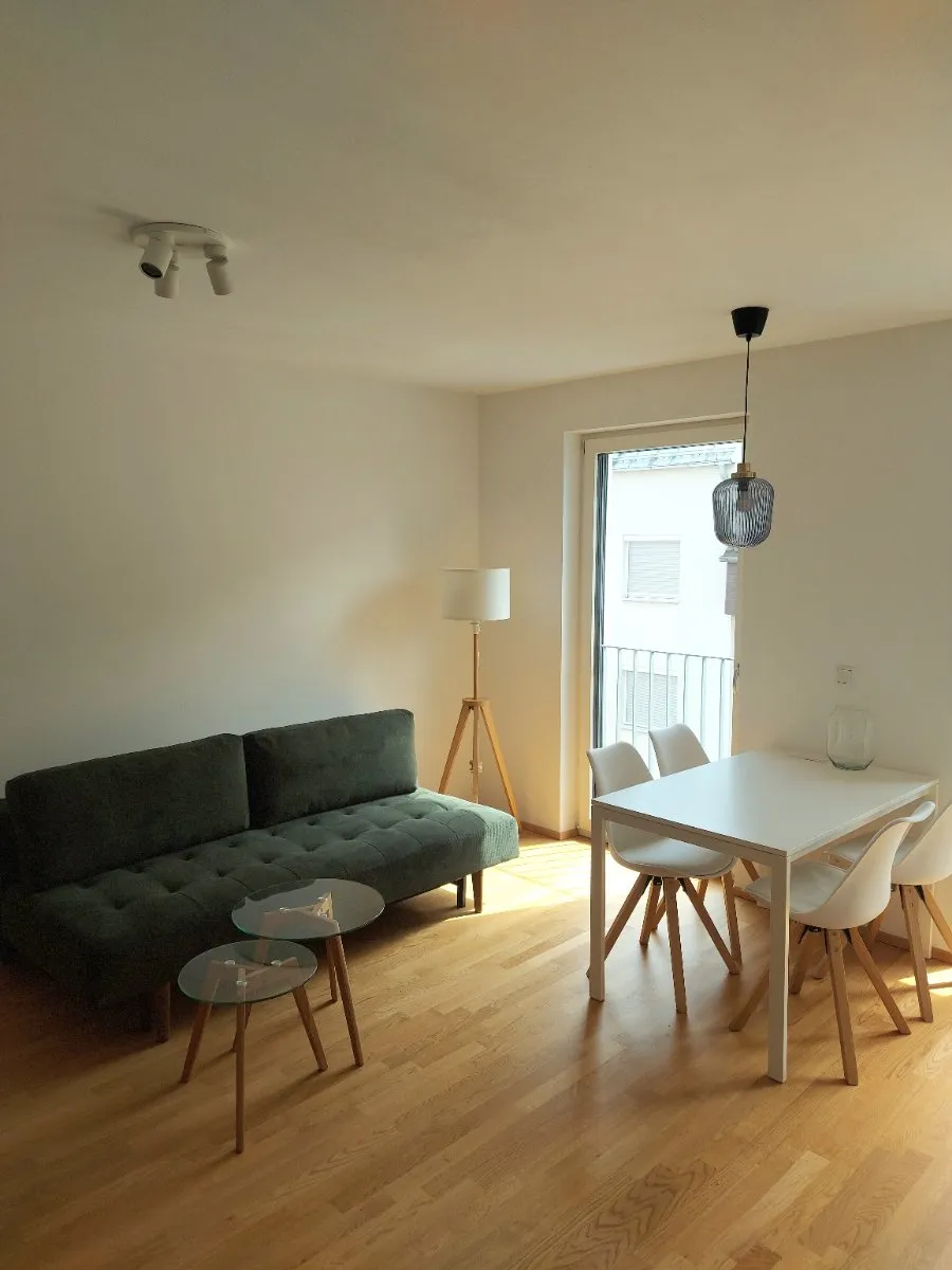VOLLMÖBLIERTE Wohnung mit Balkon - U1 Kagraner Platz - Ansicht 2