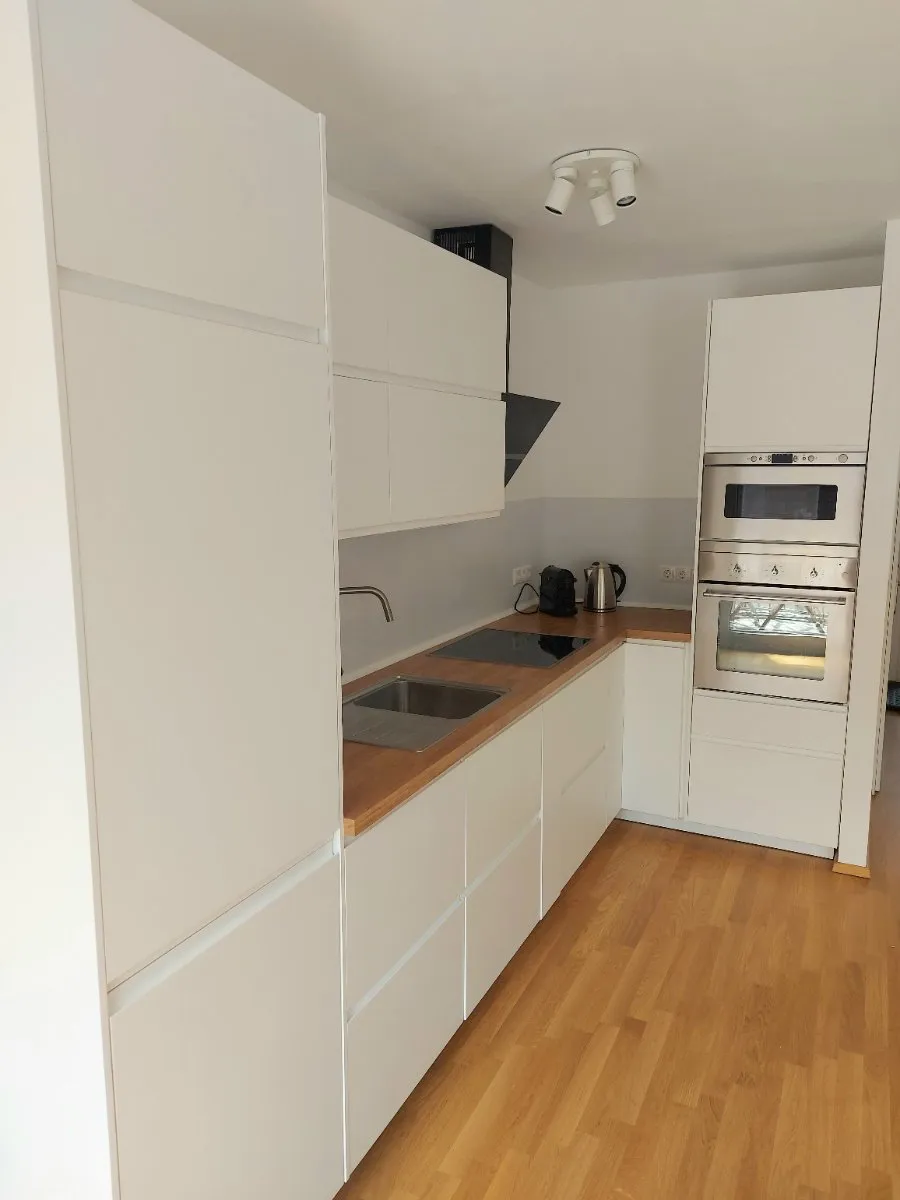 VOLLMÖBLIERTE Wohnung mit Balkon - U1 Kagraner Platz - Ansicht 3