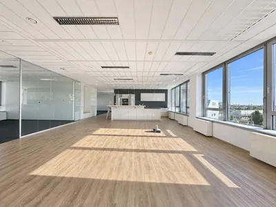 Gewerbeimmobilie mieten in Wien – 566 m², € 18