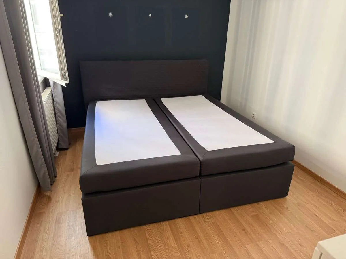 Boxspringbett zu verschenken - Abholung an bestimmten Tagen, € 0,- (1060 Wien)