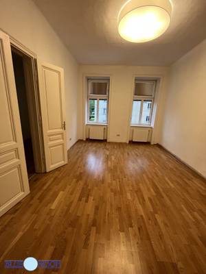 1190 Heiligenstädter Straße, Top 10, 2 Zimmer, Altbau, Küche, WC, Wannenbad, 1. Liftstock, Miete inkl. Bk, Mwst. EUR 699,--