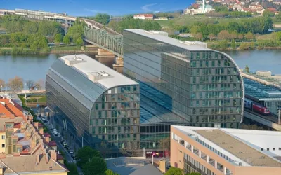 Gewerbeimmobilie mieten in Wien – 385 m², € 7.315