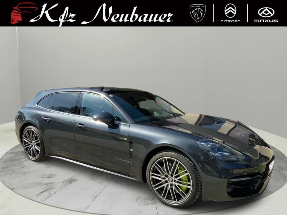 Porsche Panamera 4 E-Hybrid