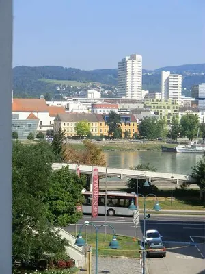 3-Zimmer-Wohnung mieten in Linz – 75 m², € 930 – Bild 1 von 9