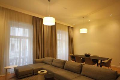 Exklusive 2 Zimmer Wohnung im 1. Bezirk mit Pool, Spa und Fitness – Bild 2