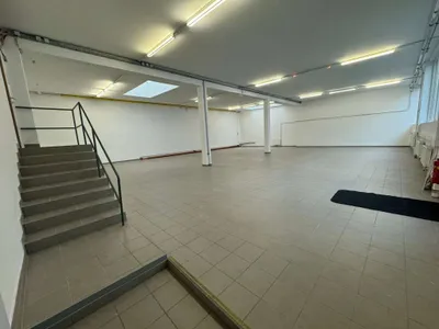 Gewerbeimmobilie mieten in Wiener Neustadt – 268 m², € 1.985 – Bild 2 von 14