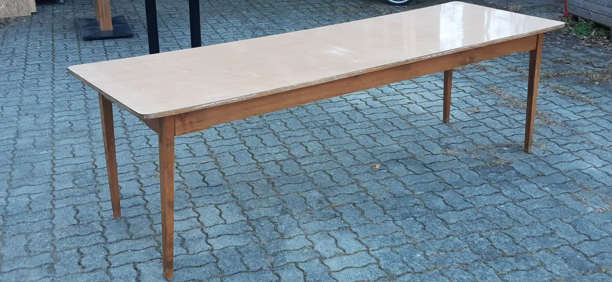 Großer Esstisch aus Holz - 250 × 80 cm - gebraucht, € 10,- (2770 Gutenstein)