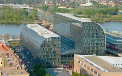 Gewerbeimmobilie mieten in Wien – 210 m², € 3.990