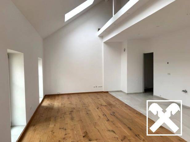 Purer Luxus auf zwei Etagen - exklusive Eigentumswohnung und Badener Stadtvilla - Ansicht 2