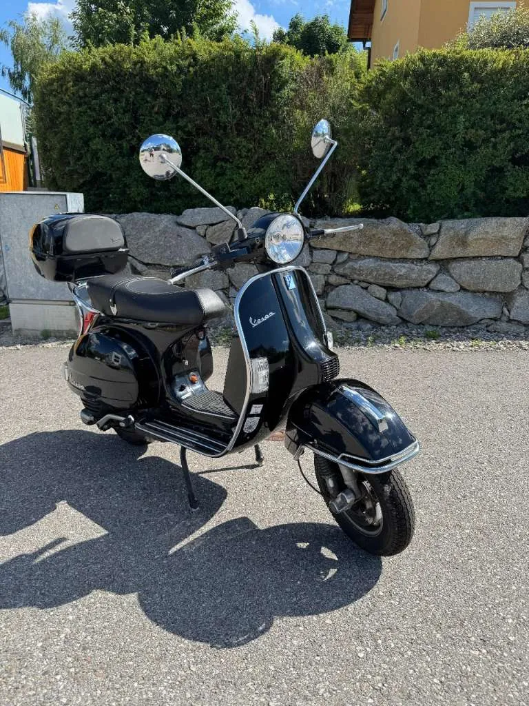 Vespa PX