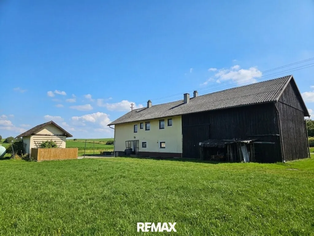 Gepflegtes Sacherl mit insgesamt 13.879 m² Grund - Ansicht 2