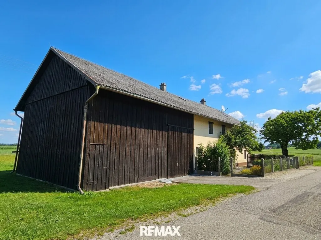 Gepflegtes Sacherl mit insgesamt 13.879 m² Grund - Ansicht 3