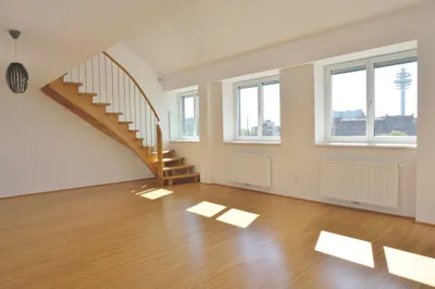 Super - Dachgeschoßmaisonette mit hofseitiger Terrasse! – Bild 3